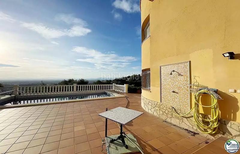 Foto 1c257831-fb75-40b4-88b4-48ce120519a9. Maison avec chauffage parking piscine dans Nord Roses Foto 1c257831-fb75-40b4-88b4-48ce120519a9. Maison avec chauffage parking piscine dans Nord Roses