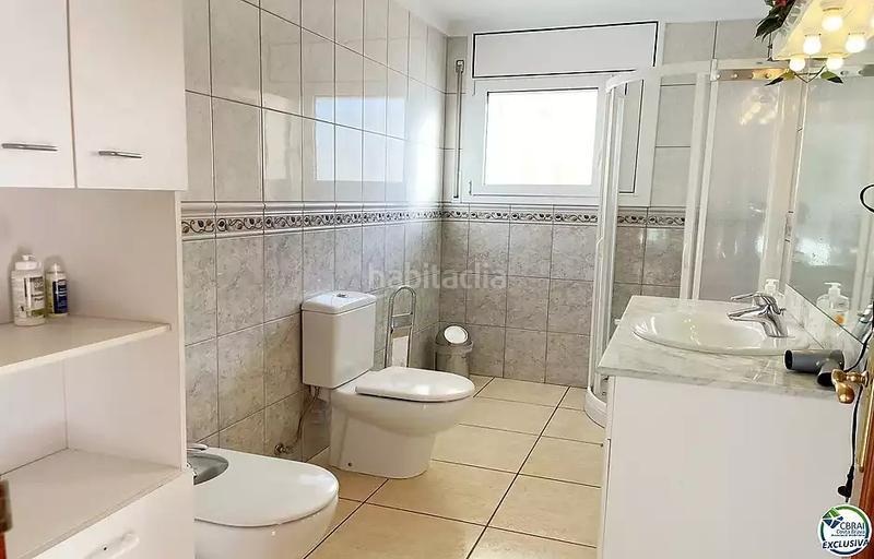 Foto 4d802e4f-f904-4c90-88b3-785aa083e19c. Maison avec chauffage parking piscine dans Nord Roses Foto 4d802e4f-f904-4c90-88b3-785aa083e19c. Maison avec chauffage parking piscine dans Nord Roses
