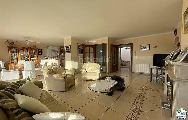 Foto 543a8af5-76dd-4610-bd43-aa24b7054ee6. Maison avec chauffage parking piscine dans Nord Roses Foto 543a8af5-76dd-4610-bd43-aa24b7054ee6. Maison avec chauffage parking piscine dans Nord Roses