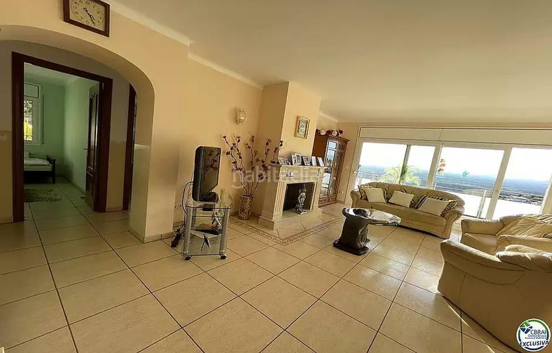 Foto 7e610ef5-985f-4964-9b53-4da5a75b72dc. Maison avec chauffage parking piscine dans Nord Roses Foto 7e610ef5-985f-4964-9b53-4da5a75b72dc. Maison avec chauffage parking piscine dans Nord Roses