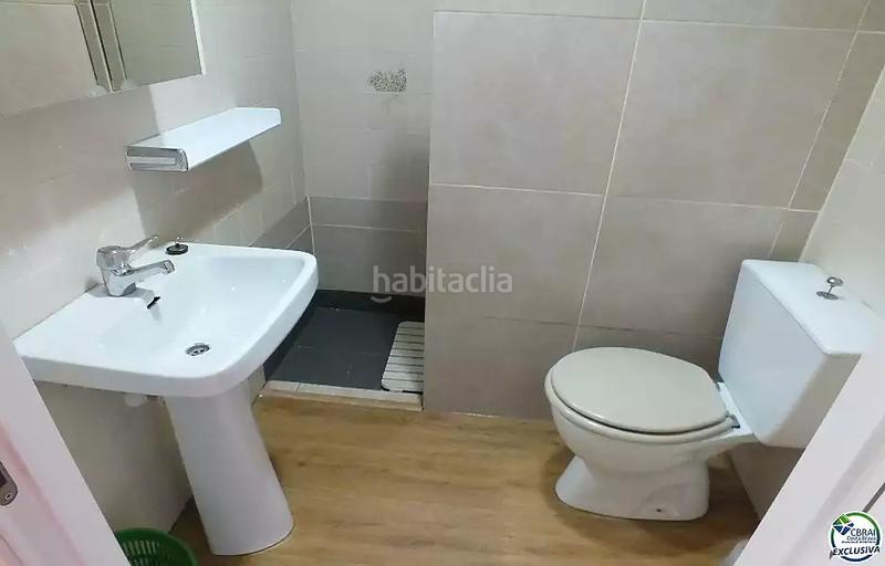 Foto 9a0a0aa7-1ed7-4172-933d-a5dabe73d0b0. Pis a Salatar Roses Foto 9a0a0aa7-1ed7-4172-933d-a5dabe73d0b0. Pis a Salatar Roses