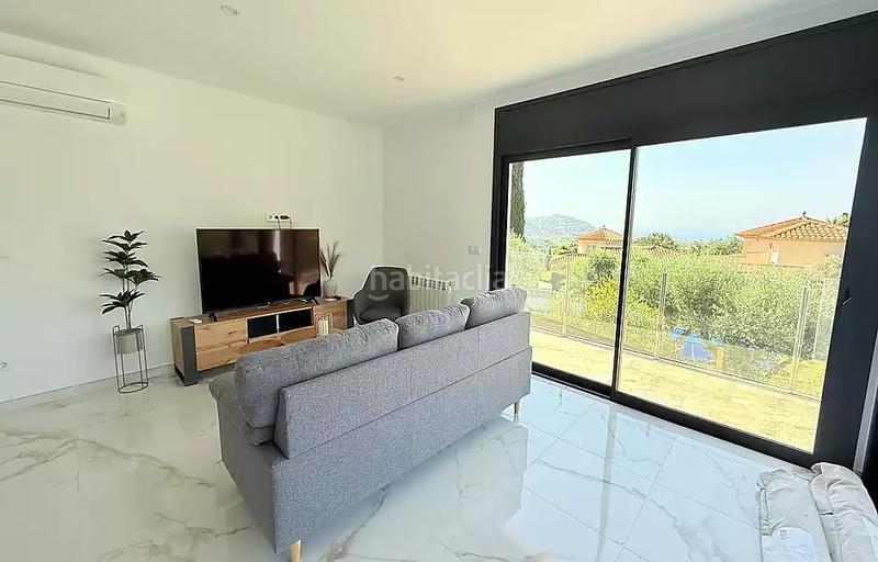 Foto 3b825527-3ee2-43f3-ad8f-82a634989e88. Maison avec chauffage parking piscine dans Nord Roses Foto 3b825527-3ee2-43f3-ad8f-82a634989e88. Maison avec chauffage parking piscine dans Nord Roses