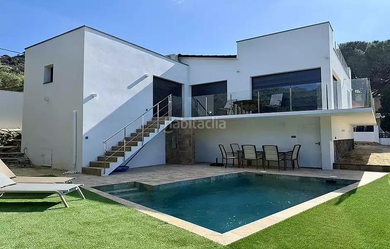 Foto 729e78ef-ccd2-44eb-b65f-e50d34640013. Maison avec chauffage parking piscine dans Nord Roses Foto 729e78ef-ccd2-44eb-b65f-e50d34640013. Maison avec chauffage parking piscine dans Nord Roses