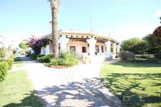 Lloguer Xalet en L´Aragai. Finca en racó de santa llúcia Lloguer Xalet en L´Aragai. Finca en racó de santa llúcia