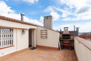 Pis  Carrer montblanc. Ático dúplex con terraza Pis  Carrer montblanc. Ático dúplex con terraza