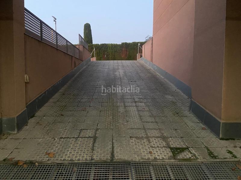 Foto 672cad78-095f-43de-a6b1-05005e32cd10. Aparcament cotxe a del sauc 2 a Quart Foto 672cad78-095f-43de-a6b1-05005e32cd10. Aparcament cotxe a del sauc 2 a Quart