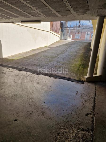 Foto 212af34b-9276-4a3a-8aa5-0a5825e2cb95. Aparcament cotxe a Quart Foto 212af34b-9276-4a3a-8aa5-0a5825e2cb95. Aparcament cotxe a Quart