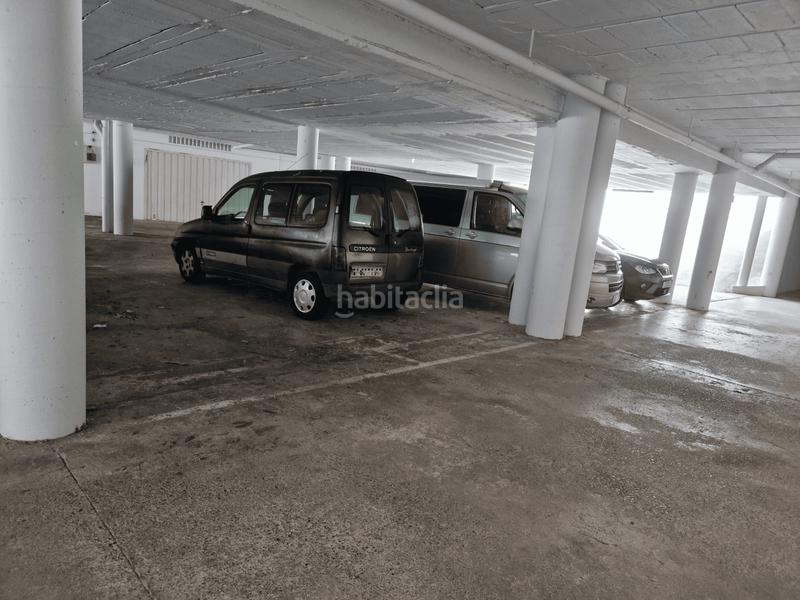 Foto d3fe59dd-51e0-4852-978a-ab6e94125213. Aparcament cotxe a Quart Foto d3fe59dd-51e0-4852-978a-ab6e94125213. Aparcament cotxe a Quart