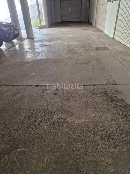 Foto fee6126f-e094-4d2d-b74d-4b238d3ec11e. Aparcament cotxe a Quart Foto fee6126f-e094-4d2d-b74d-4b238d3ec11e. Aparcament cotxe a Quart