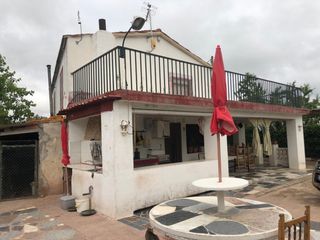Pavillon En partida puigverd de lleida. Torre con terreno y piscina Pavillon En partida puigverd de lleida. Torre con terreno y piscina