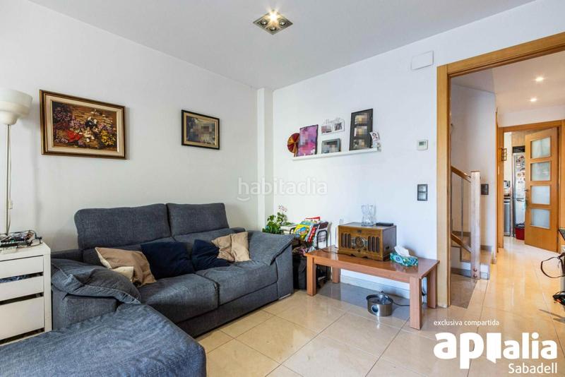 Foto 75a86b6a-5ee4-4751-ae0b-74e77b5b1d05. Casa adossada amb calefacció aparcament a La Romànica Barberà del Vallès Foto 75a86b6a-5ee4-4751-ae0b-74e77b5b1d05. Casa adossada amb calefacció aparcament a La Romànica Barberà del Vallès