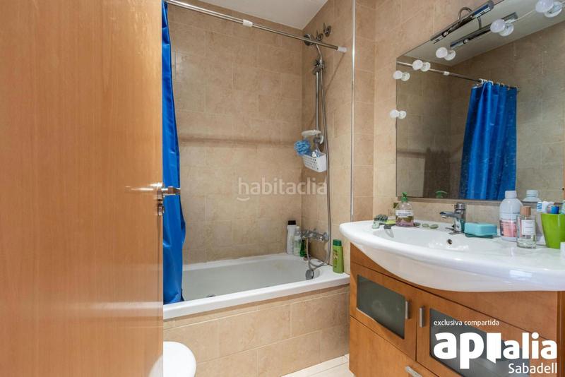 Foto b8871e5a-c34b-4f95-9c53-3b1f0acc0985. Casa adossada amb calefacció aparcament a La Romànica Barberà del Vallès Foto b8871e5a-c34b-4f95-9c53-3b1f0acc0985. Casa adossada amb calefacció aparcament a La Romànica Barberà del Vallès