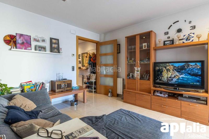 Foto ce626164-47de-4097-aaa8-2c47c8528dc4. Casa adossada amb calefacció aparcament a La Romànica Barberà del Vallès Foto ce626164-47de-4097-aaa8-2c47c8528dc4. Casa adossada amb calefacció aparcament a La Romànica Barberà del Vallès
