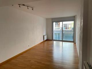 Location Appartement à Centre. Piso en el centro de 2 habitaciones con parking incluido! Location Appartement à Centre. Piso en el centro de 2 habitaciones con parking incluido!
