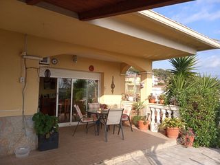 Chalet Carrer aneto. Comodo chalet Chalet Carrer aneto. Comodo chalet