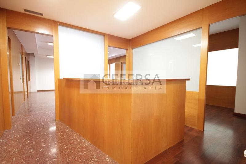 Foto 07ee03a4-890a-47f8-bb0c-a877c3bee9e7. Alquiler local comercial amplia y luminosa oficina en alquiler en calle calvet en Barcelona Foto 07ee03a4-890a-47f8-bb0c-a877c3bee9e7. Alquiler local comercial amplia y luminosa oficina en alquiler en calle calvet en Barcelona