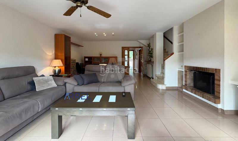 Foto d38113a6-e054-4ede-8d72-f8da7c6d38df. Casa adosada en el centro en Alella Foto d38113a6-e054-4ede-8d72-f8da7c6d38df. Casa adosada en el centro en Alella