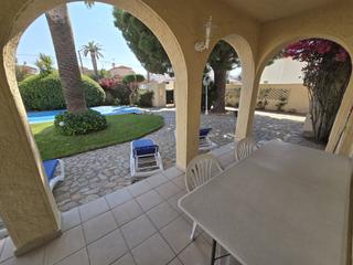 Casa a Alberes. Casa auténtica con piscina, y alquiler de amarres cercanos Casa a Alberes. Casa auténtica con piscina, y alquiler de amarres cercanos