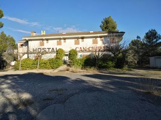 Business premise Al quilòmetre 846 de la carretera n-420. Reforma amb bones opcions Business premise Al quilòmetre 846 de la carretera n-420. Reforma amb bones opcions