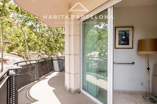 Etagenwohnung Passeig de sant joan. Piso esquinero con terraza en paseo sant joan Etagenwohnung Passeig de sant joan. Piso esquinero con terraza en paseo sant joan
