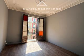 Piso  Carrer de mallorca. Característico piso del eixample barcelonés. Piso  Carrer de mallorca. Característico piso del eixample barcelonés.