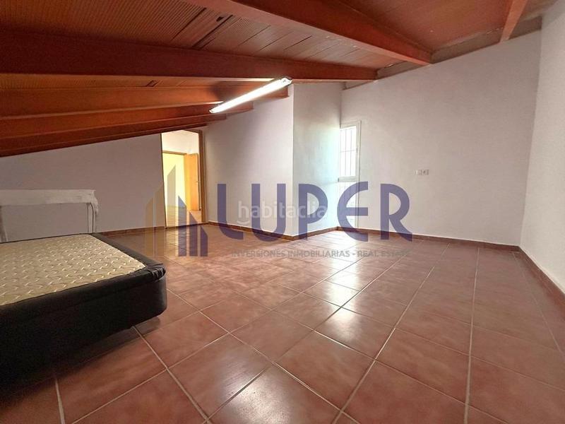 Foto 8bbedbd3-55d0-4be2-91e1-2cec6f21e0a6. Alquiler chalet se alquila adosado en san vicente zona girasoles en Sant Vicent del Raspeig Foto 8bbedbd3-55d0-4be2-91e1-2cec6f21e0a6. Alquiler chalet se alquila adosado en san vicente zona girasoles en Sant Vicent del Raspeig