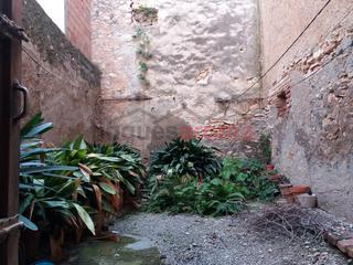 Maison à Alió. Se vende preciosa casa de pueblo, en alió, de 280m2 con patio y Maison à Alió. Se vende preciosa casa de pueblo, en alió, de 280m2 con patio y