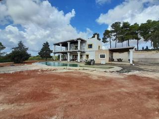 Miete Haus Poligono 26. Casa amplia situada junto al colegio morna Miete Haus Poligono 26. Casa amplia situada junto al colegio morna