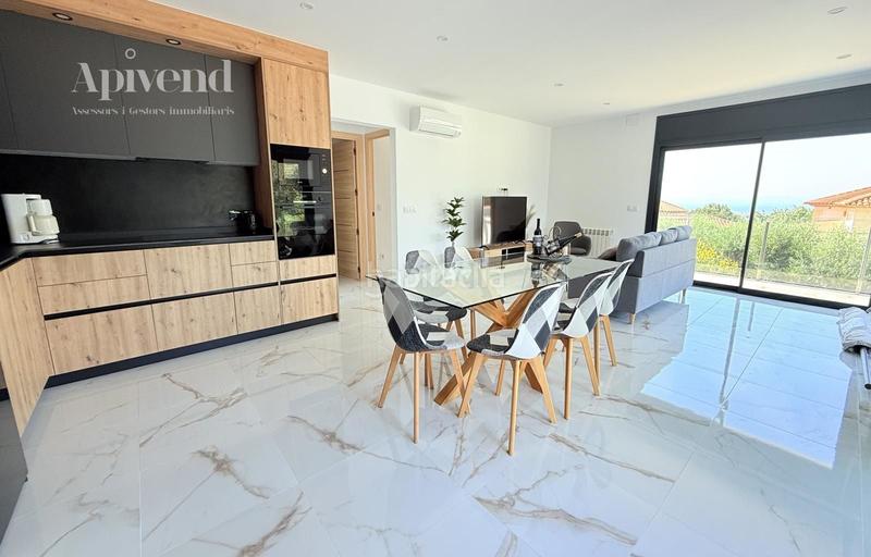 Foto 20e193a8-cde2-45ef-9061-8f0b52b396ff. Chalet avec chauffage parking piscine dans Nord Roses Foto 20e193a8-cde2-45ef-9061-8f0b52b396ff. Chalet avec chauffage parking piscine dans Nord Roses