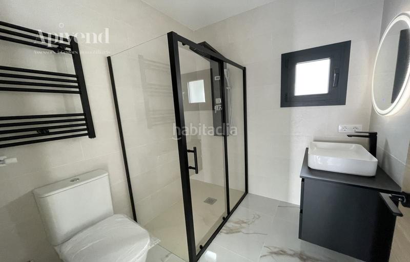 Foto ad1fe318-7ef5-471e-a851-463479621976. Chalet avec chauffage parking piscine dans Nord Roses Foto ad1fe318-7ef5-471e-a851-463479621976. Chalet avec chauffage parking piscine dans Nord Roses