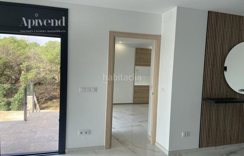 Foto da429530-d0f1-4825-9f51-ca4424217def. Chalet avec chauffage parking piscine dans Nord Roses Foto da429530-d0f1-4825-9f51-ca4424217def. Chalet avec chauffage parking piscine dans Nord Roses