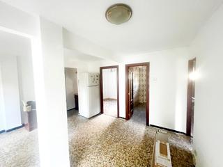 Location Appartement  Calle ecce homo. Piso en alquiler de 4 habitaciones y 1 baño en barrio del ángel. Location Appartement  Calle ecce homo. Piso en alquiler de 4 habitaciones y 1 baño en barrio del ángel.
