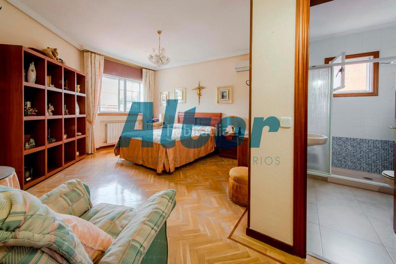 Foto 7756a1b3-5273-477c-ac19-a7d1248a38c5. Casa a schiera con riscaldamento parcheggio piscina in Villalbilla Foto 7756a1b3-5273-477c-ac19-a7d1248a38c5. Casa a schiera con riscaldamento parcheggio piscina in Villalbilla