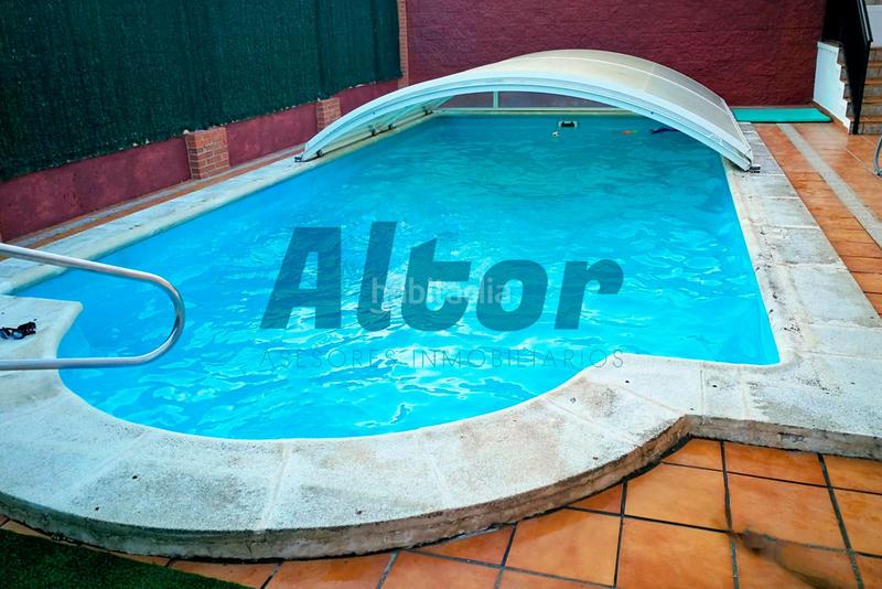 Foto efb717e4-9801-43e6-b846-3a918143d18c. Casa a schiera con riscaldamento parcheggio piscina in Villalbilla Foto efb717e4-9801-43e6-b846-3a918143d18c. Casa a schiera con riscaldamento parcheggio piscina in Villalbilla