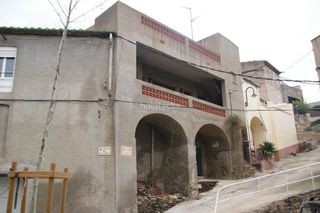 Masía en Espolla. Venta de casa de pueblo en espolla Masía en Espolla. Venta de casa de pueblo en espolla