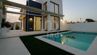 Casa a Zona los Frutales. Espectacular villa en torrevieja, ciudad con ubicación priveliga Casa a Zona los Frutales. Espectacular villa en torrevieja, ciudad con ubicación priveliga