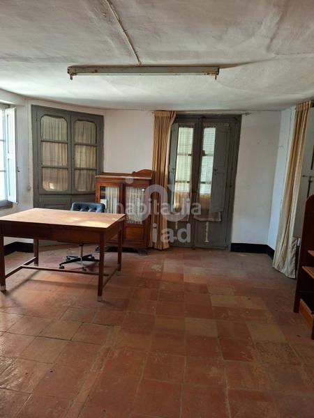 Foto 157b1079-286d-4430-8672-d1c9e0f76c4b. Casa amb calefacció aparcament a Graus Foto 157b1079-286d-4430-8672-d1c9e0f76c4b. Casa amb calefacció aparcament a Graus