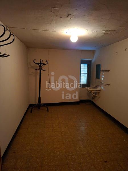Foto dab9a5f7-b2df-4ab5-b397-70f36bfc7101. Casa amb calefacció aparcament a Graus Foto dab9a5f7-b2df-4ab5-b397-70f36bfc7101. Casa amb calefacció aparcament a Graus
