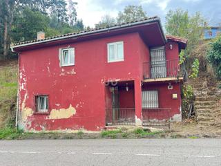 Edifici a Candamo Edifici a Candamo