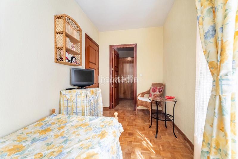 Foto 26951d38-6052-4846-a5ea-4d1521c5c0e4. Duplex avec chauffage dans Casco Antiguo Majadahonda Foto 26951d38-6052-4846-a5ea-4d1521c5c0e4. Duplex avec chauffage dans Casco Antiguo Majadahonda