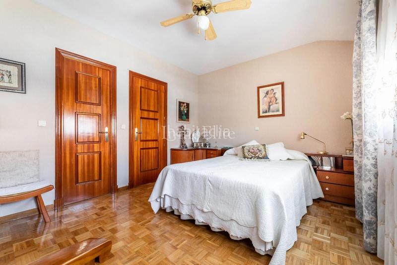 Foto a2842638-1613-445a-a5bb-8e2e8740359f. Duplex avec chauffage dans Casco Antiguo Majadahonda Foto a2842638-1613-445a-a5bb-8e2e8740359f. Duplex avec chauffage dans Casco Antiguo Majadahonda