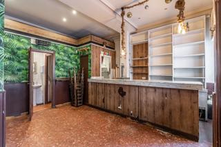 Local commercial à Palacio. Local en venta en calle de tabernillas Local commercial à Palacio. Local en venta en calle de tabernillas