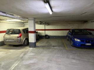 Aparcament cotxe a Calle llinars 2. Parking en el centro de cardedeu Aparcament cotxe a Calle llinars 2. Parking en el centro de cardedeu