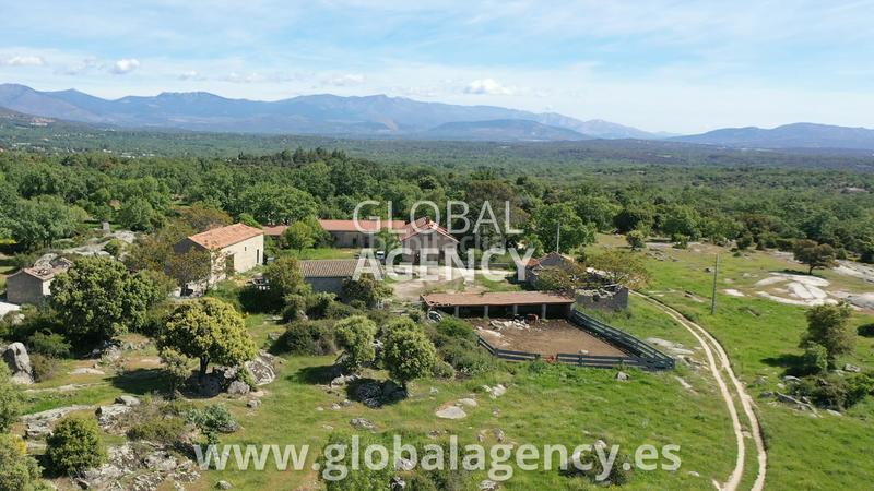 Foto 8ac2d138-8928-47d2-aaf3-e5ad688b10c4. Country house with fireplace parking in Centro-Manguilla Escorial (El) Foto 8ac2d138-8928-47d2-aaf3-e5ad688b10c4. Country house with fireplace parking in Centro-Manguilla Escorial (El)