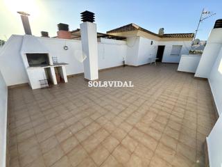 Casa a Desamparados - Hurchillo - Torremendo. Dúplex con terraza privada y garaje. piso en primera planta con Casa a Desamparados - Hurchillo - Torremendo. Dúplex con terraza privada y garaje. piso en primera planta con