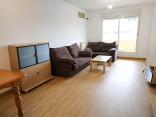 Alquiler Piso en Avenida sauces. Se compone de una habitación en suite con vestidor (2 arm empotr Alquiler Piso en Avenida sauces. Se compone de una habitación en suite con vestidor (2 arm empotr