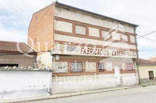 Nau industrial a Muñopedro. En venta estupendo edificio industrial en muñopedro, segovia. Nau industrial a Muñopedro. En venta estupendo edificio industrial en muñopedro, segovia.
