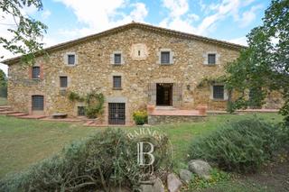 Masia a Caldes de Malavella Masia a Caldes de Malavella