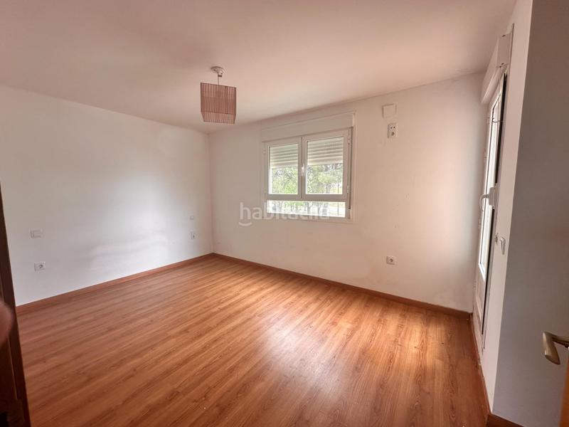 Foto 7af62ac2-1fe8-4710-a84f-6fb58edb3425. Casa adossada amb calefacció aparcament a Cabezamesada Foto 7af62ac2-1fe8-4710-a84f-6fb58edb3425. Casa adossada amb calefacció aparcament a Cabezamesada