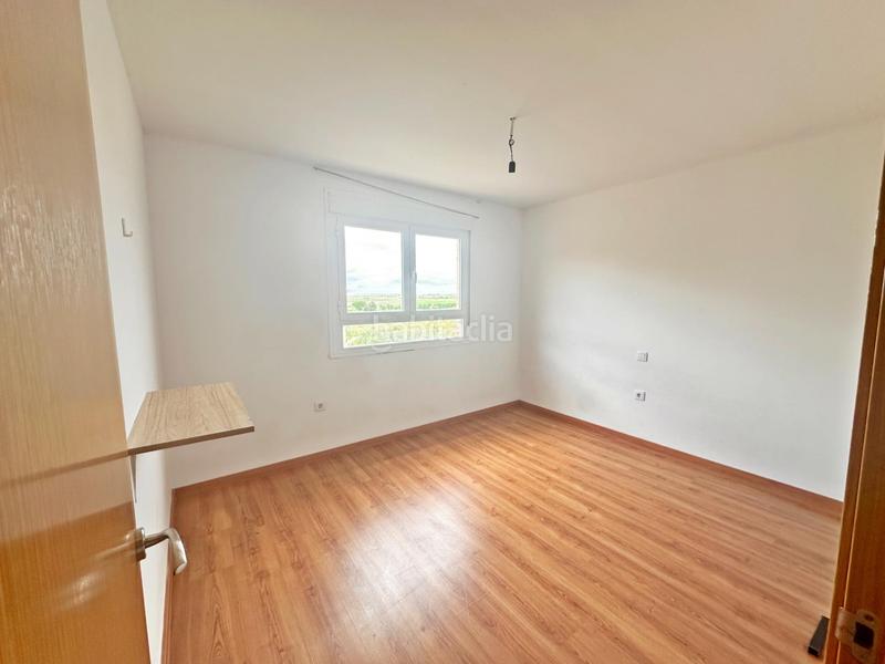 Foto a9415011-48bf-4252-a7e9-9d384683165a. Casa adossada amb calefacció aparcament a Cabezamesada Foto a9415011-48bf-4252-a7e9-9d384683165a. Casa adossada amb calefacció aparcament a Cabezamesada